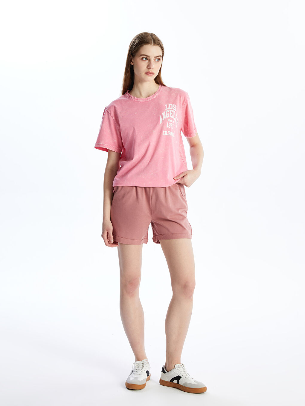 Pembe Beli Lastikli Kadın Şort