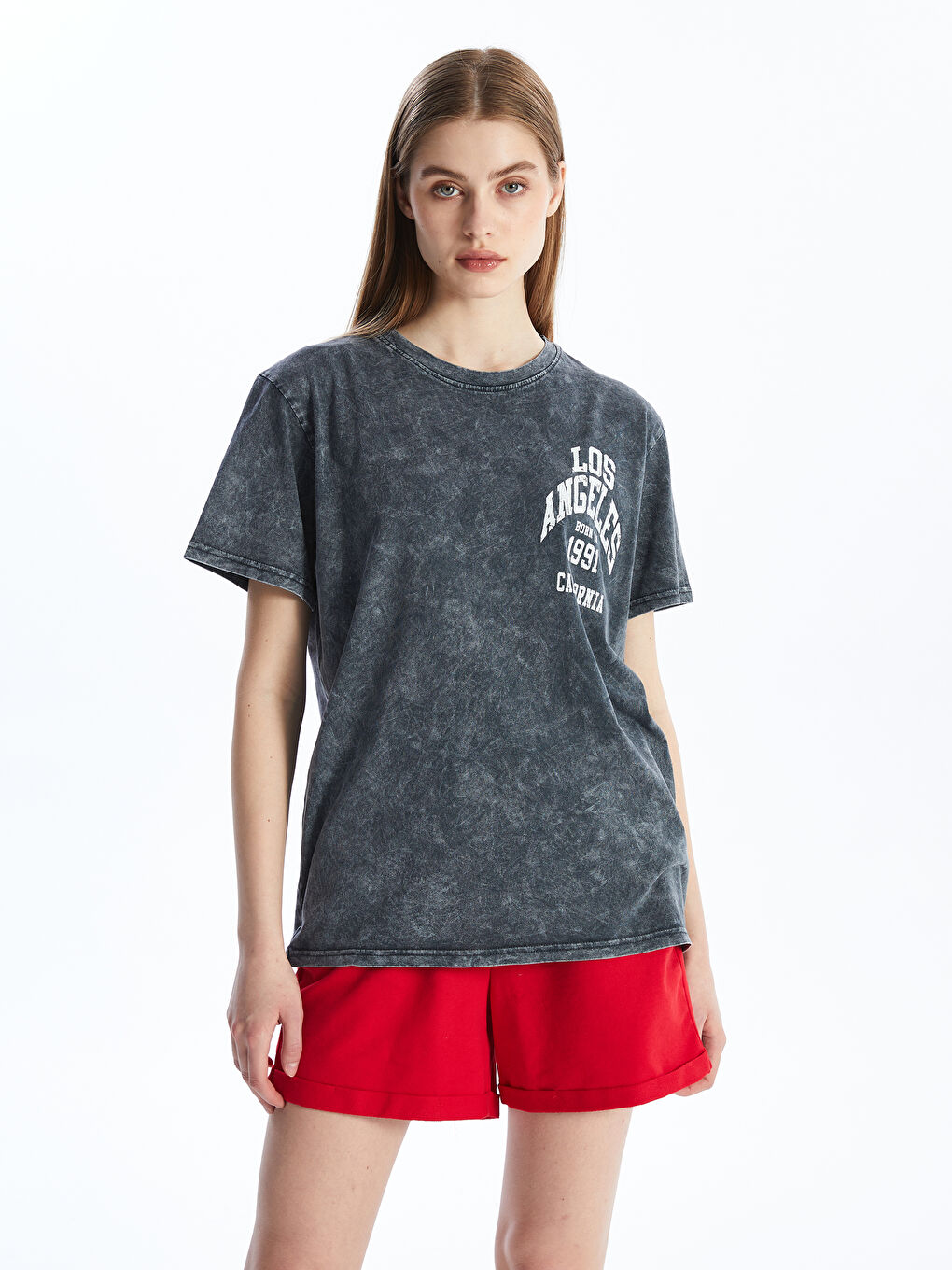 Kırmızı Beli Lastikli Kadın Şort-1