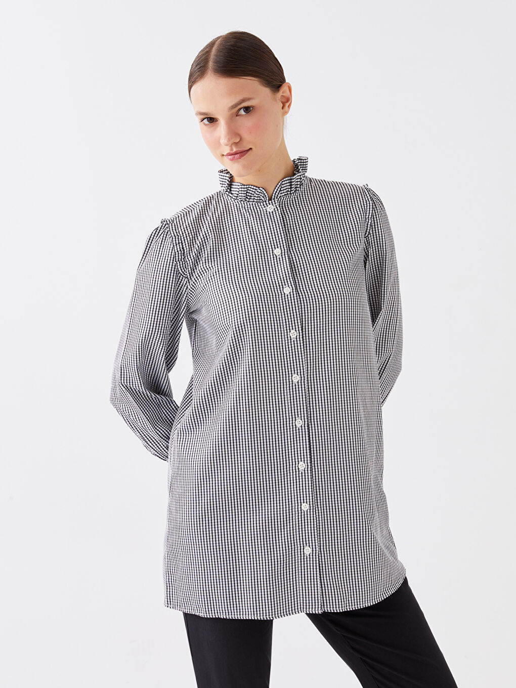 Siyah Fırfırlı Dik Yaka Ekose Uzun Kollu Kadın Tunik-1