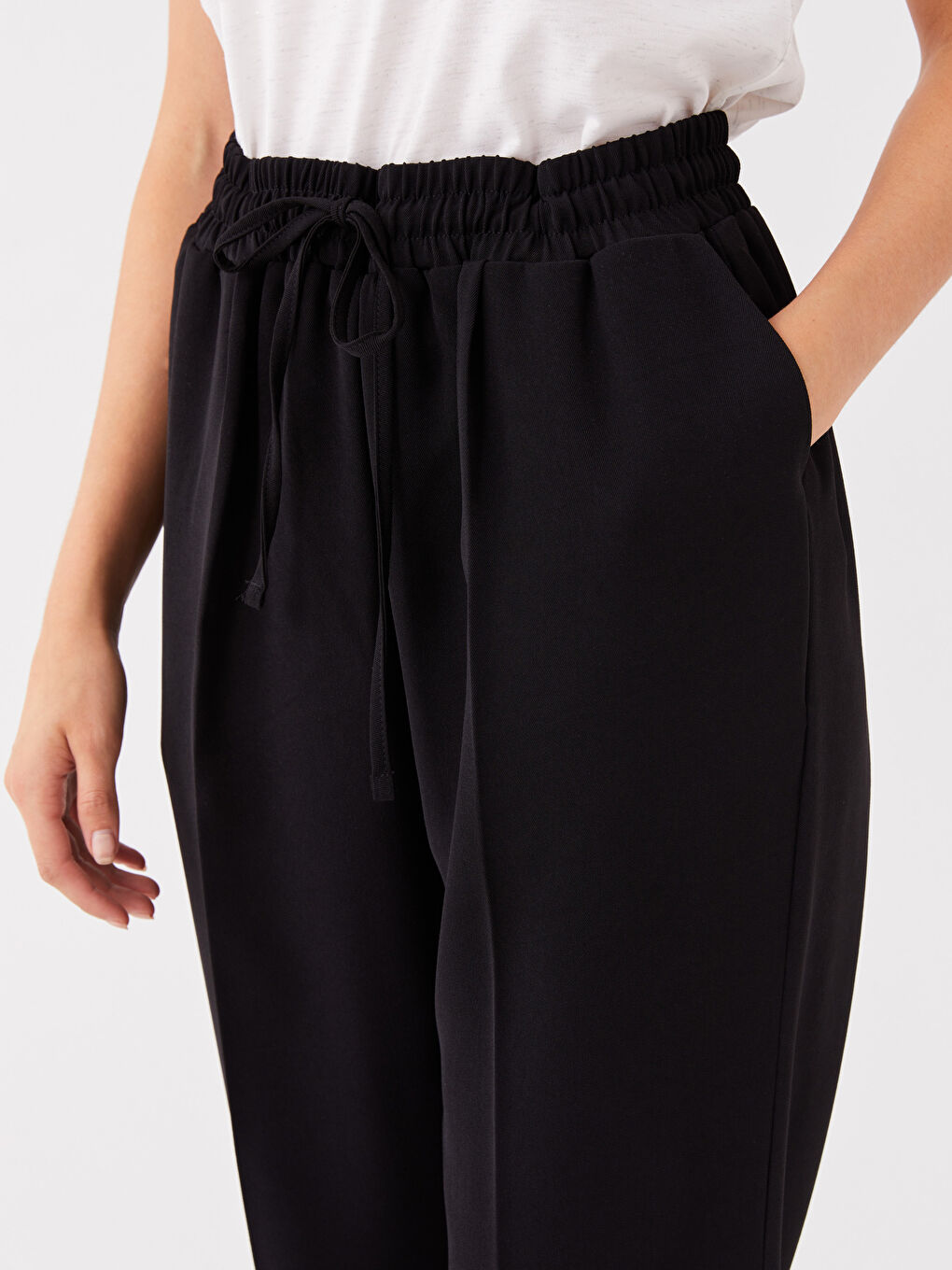 بنطلون جزر بخصر مطاطي للسيدات-1