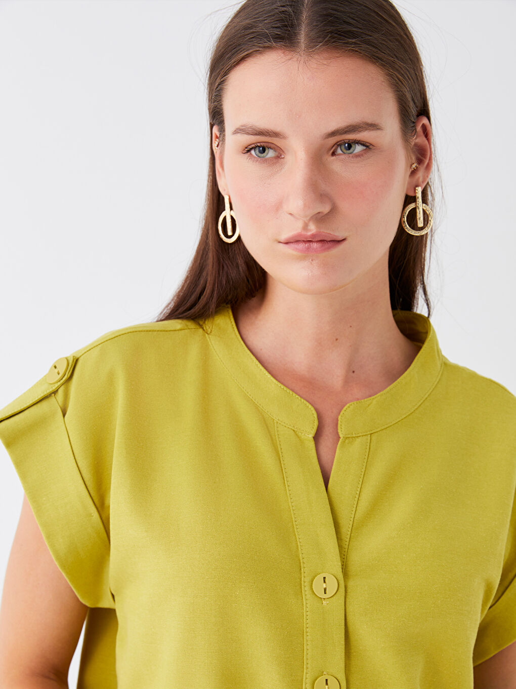 Yeşil Kaçık Yaka Düz Kısa Kollu Kadın Bluz-1