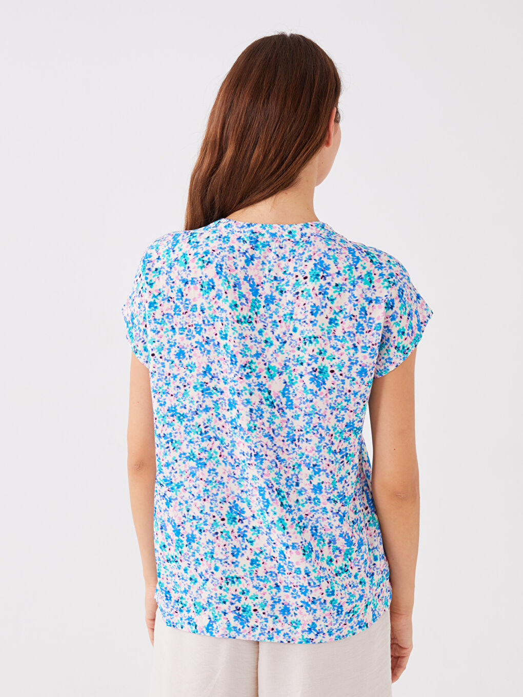 Karışık Kaçık Yaka Desenli Kısa Kollu Kadın Bluz-4