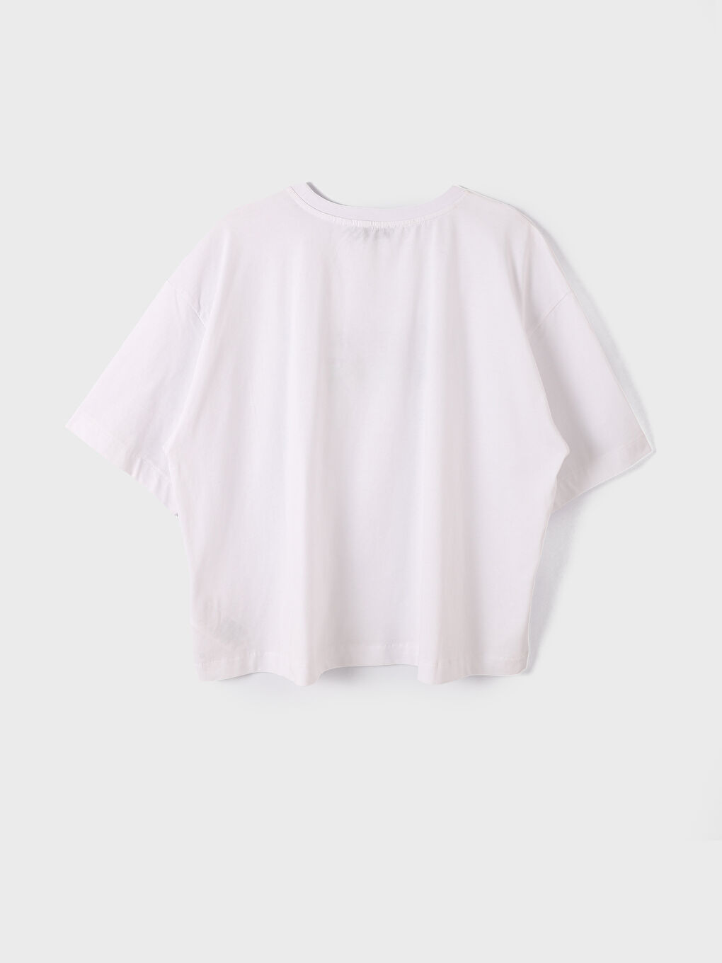 تيشيرت نسائي بأكمام قصيرة وياقة دائرية مطبوع-3