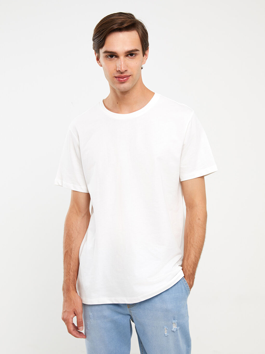 Beyaz Bisiklet Yaka Kısa Kollu Erkek Tişört