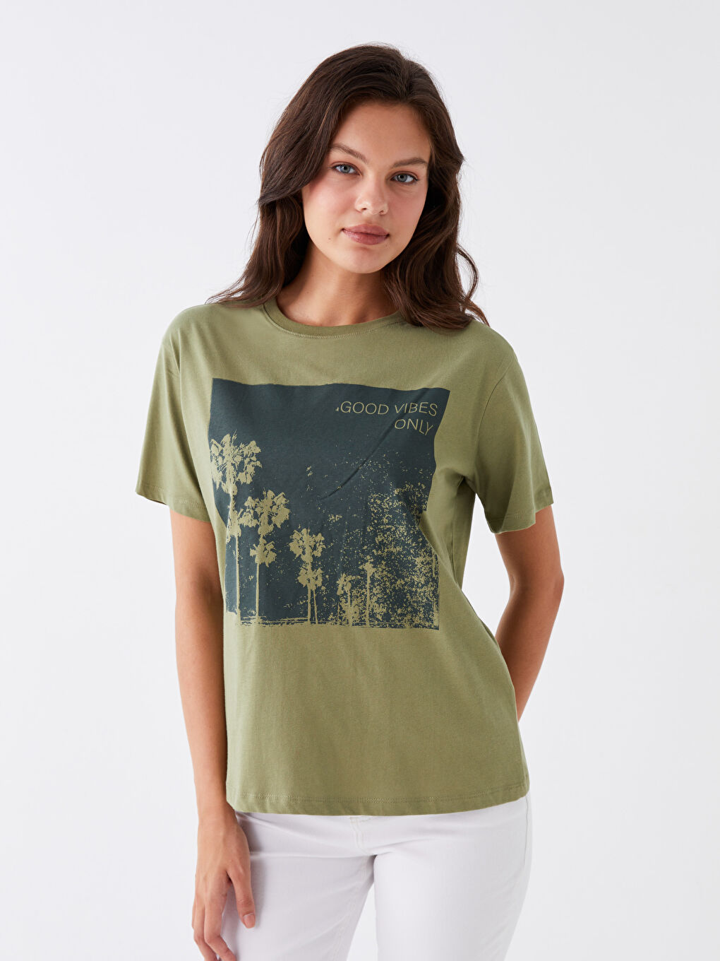 Yeşil Bisiklet Yaka Baskılı Kısa Kollu Kadın Tişört-1