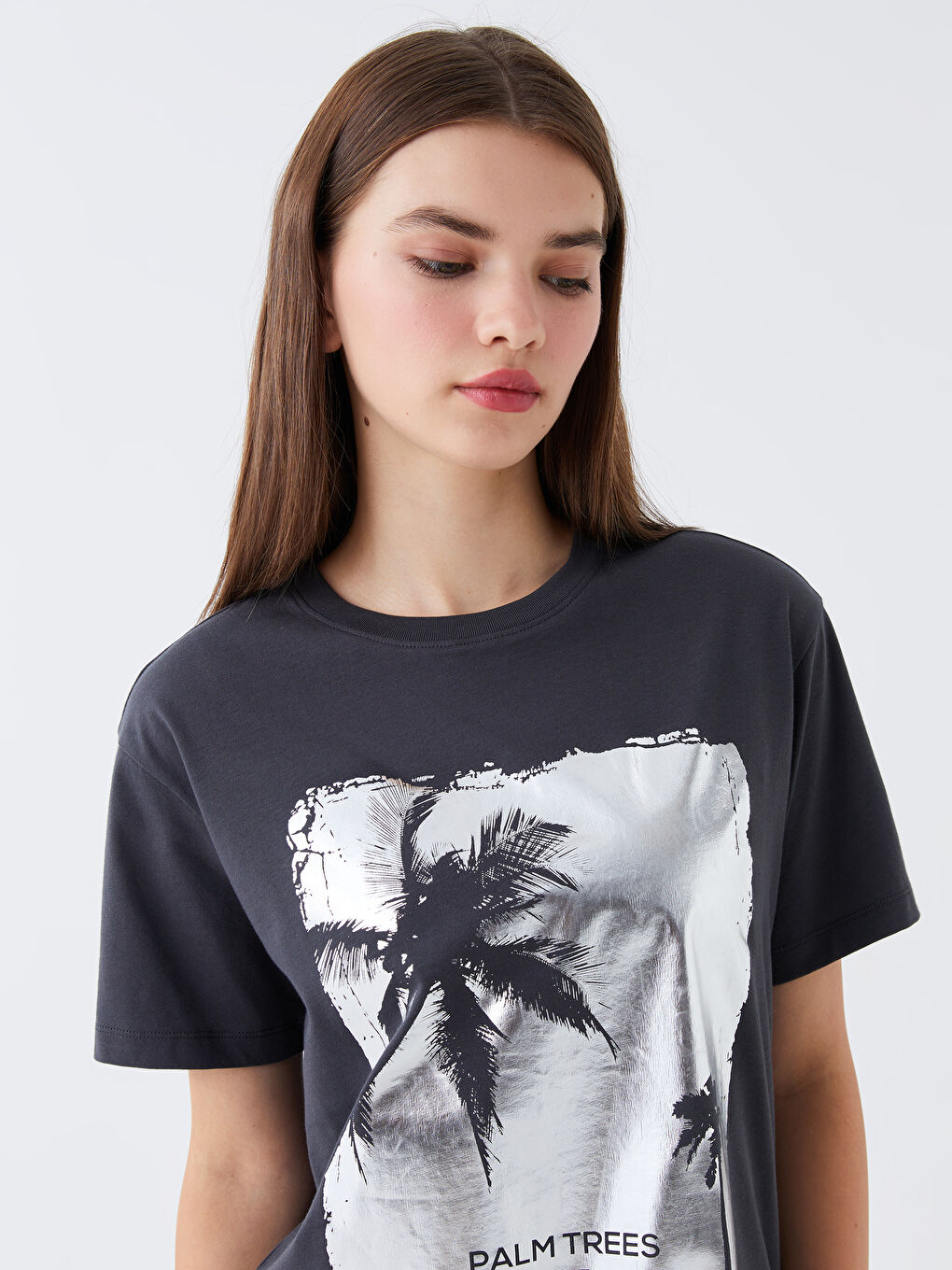 Antrasit Bisiklet Yaka Baskılı Kısa Kollu Kadın Tişört-1