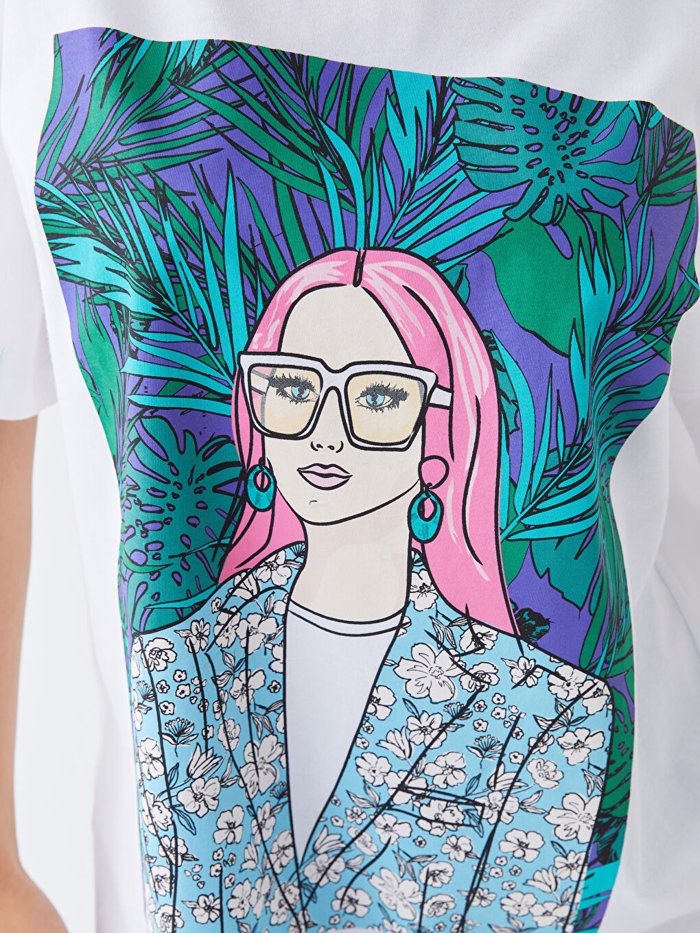 Beyaz Bisiklet Yaka Baskılı Kısa Kollu Oversize Kadın Tişört-3