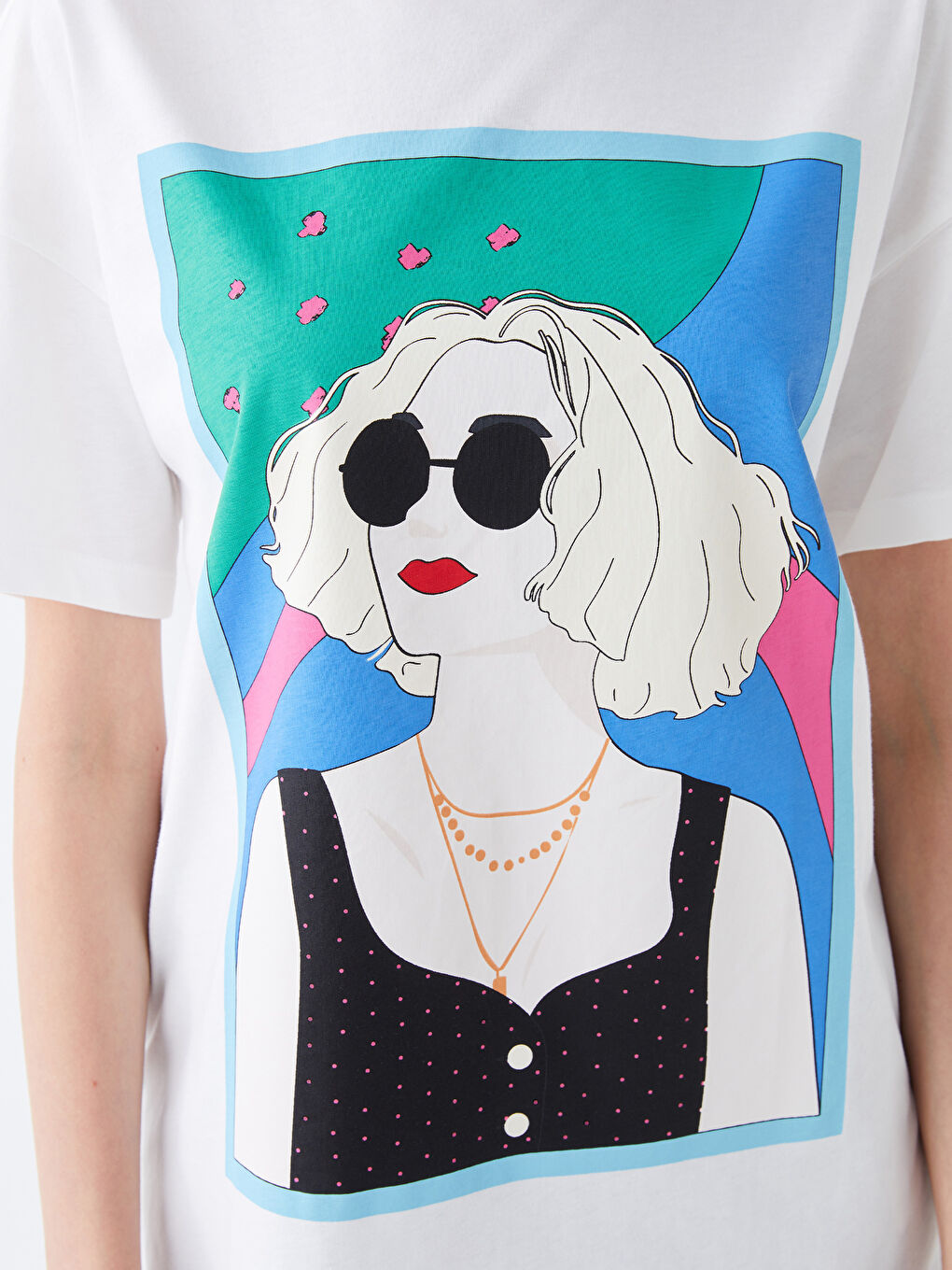 Ekru Bisiklet Yaka Baskılı Kısa Kollu Oversize Kadın Tişört-3