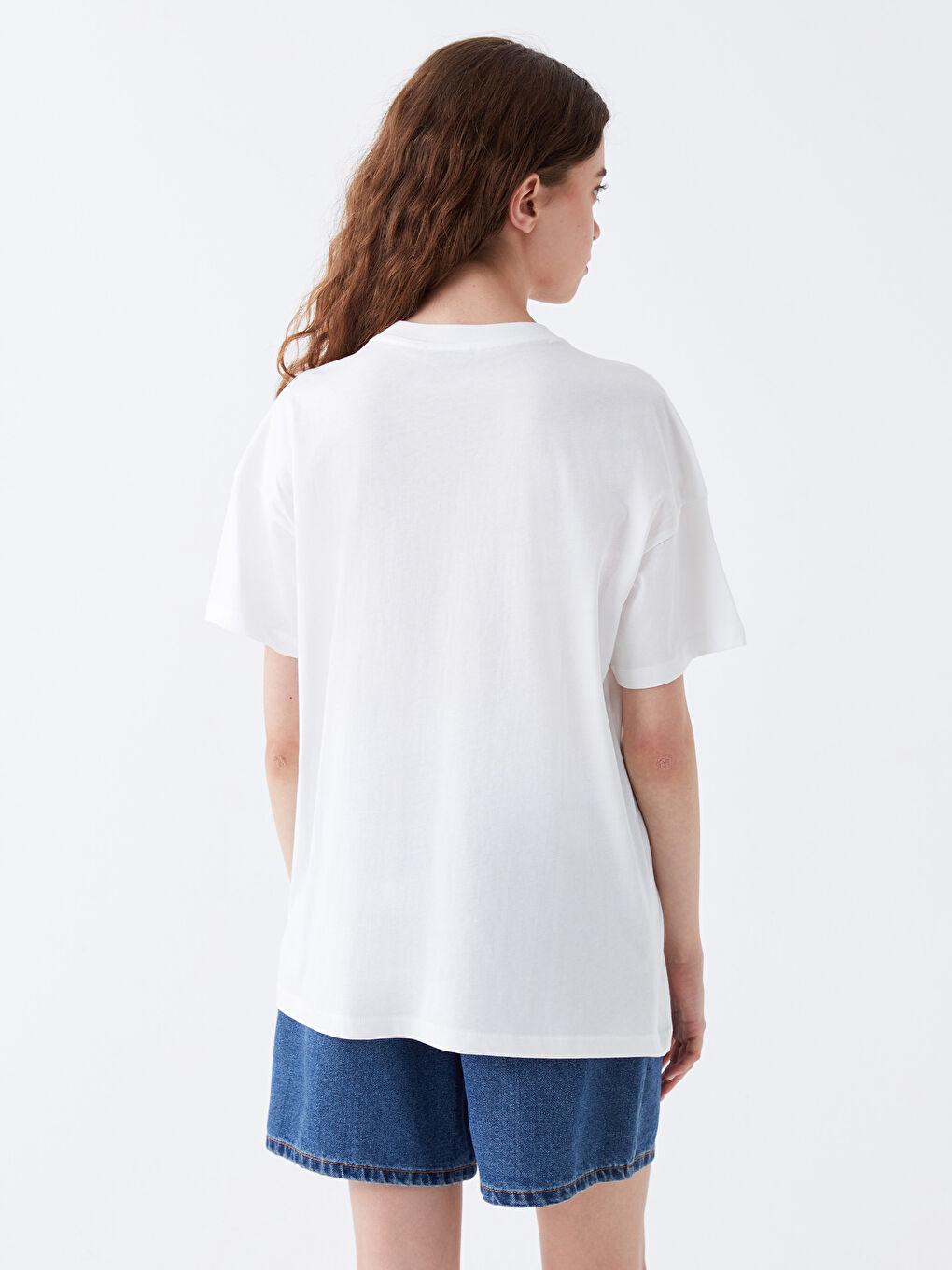 Ekru Bisiklet Yaka Baskılı Kısa Kollu Oversize Kadın Tişört-4