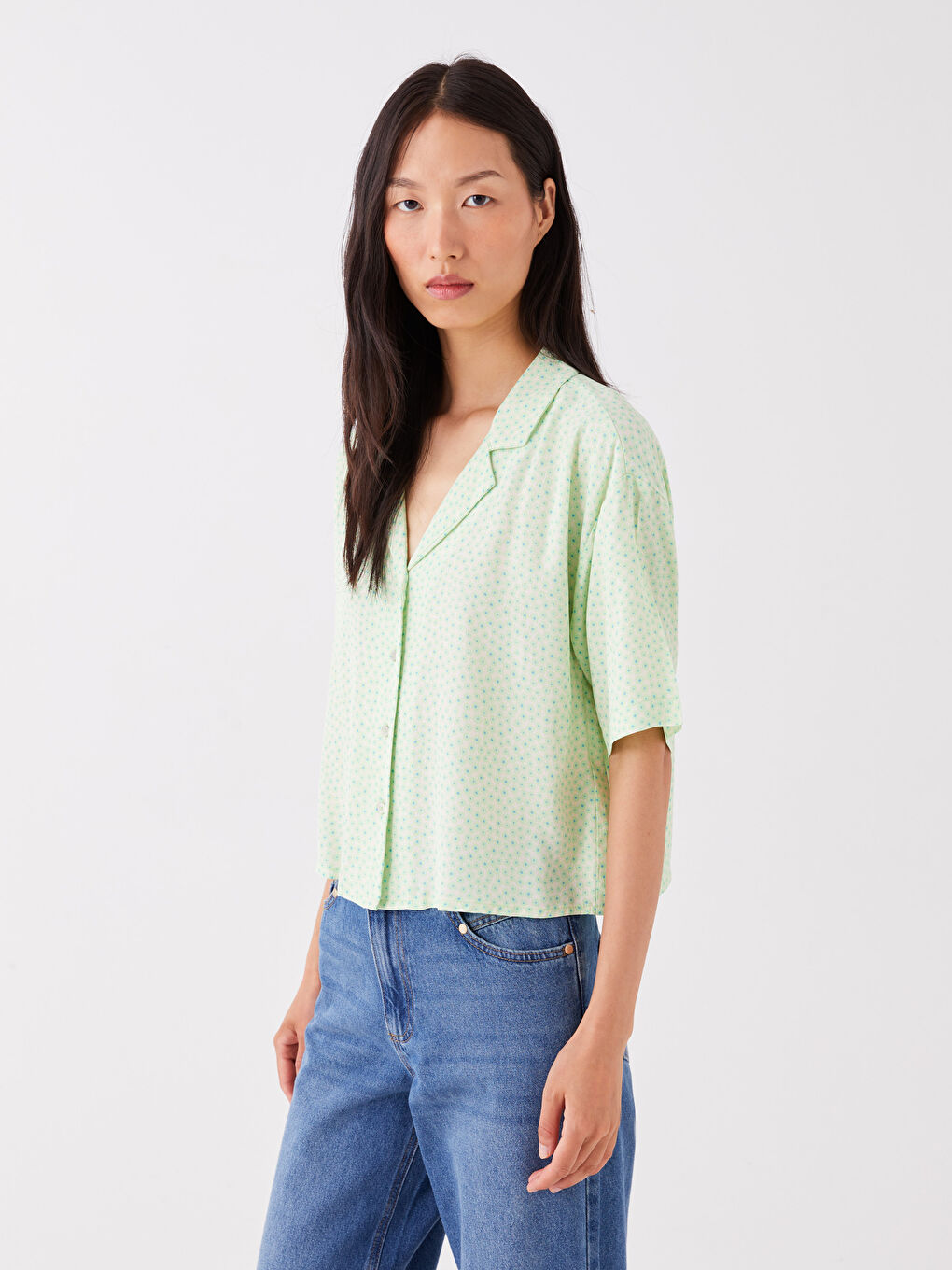 Yeşil Desenli Kısa Kollu Poplin Kadın Gömlek-1