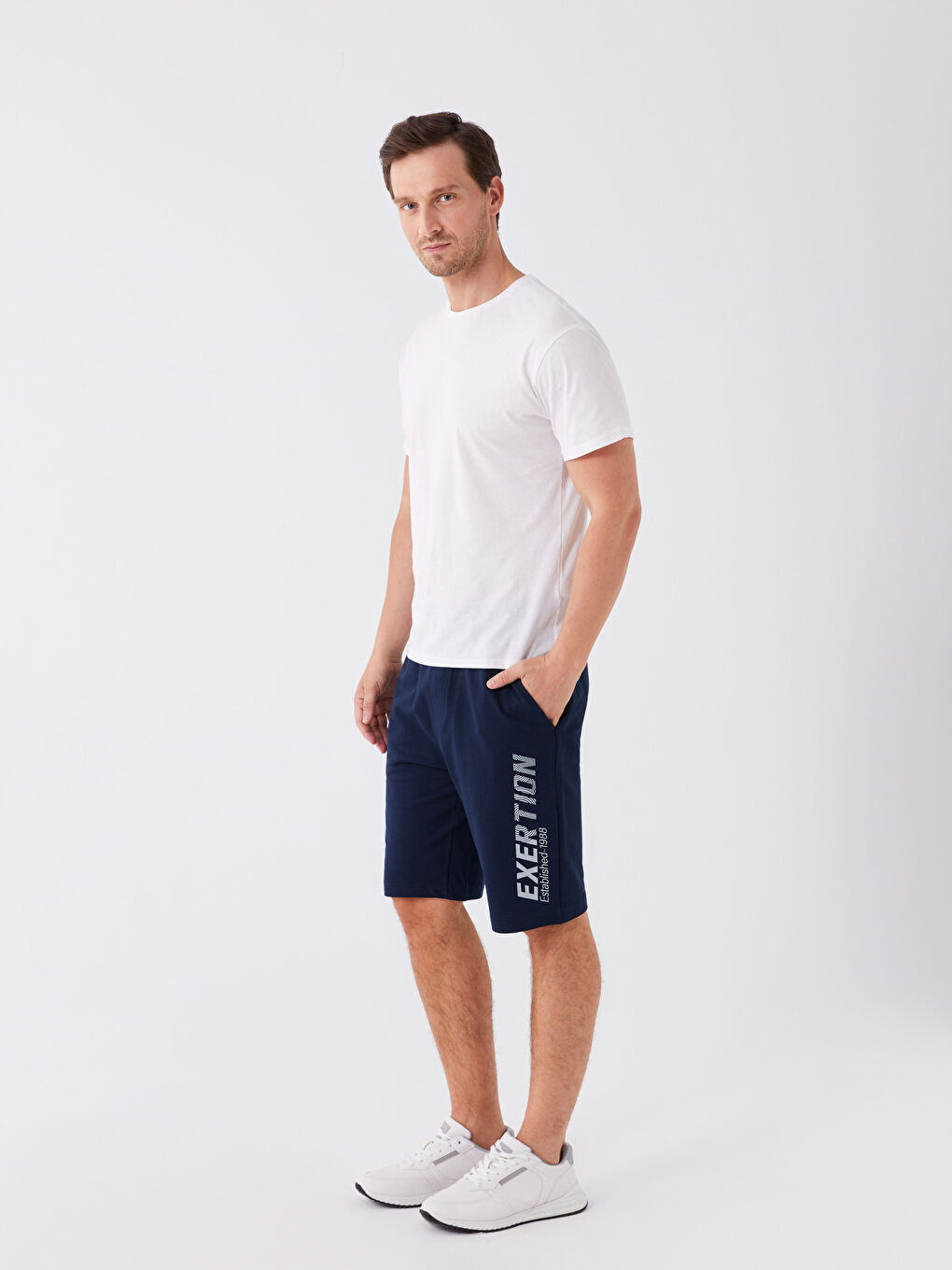 LCWAIKIKI Basic Standard Fit Men's Shorts -S3KP60Z8-DWP