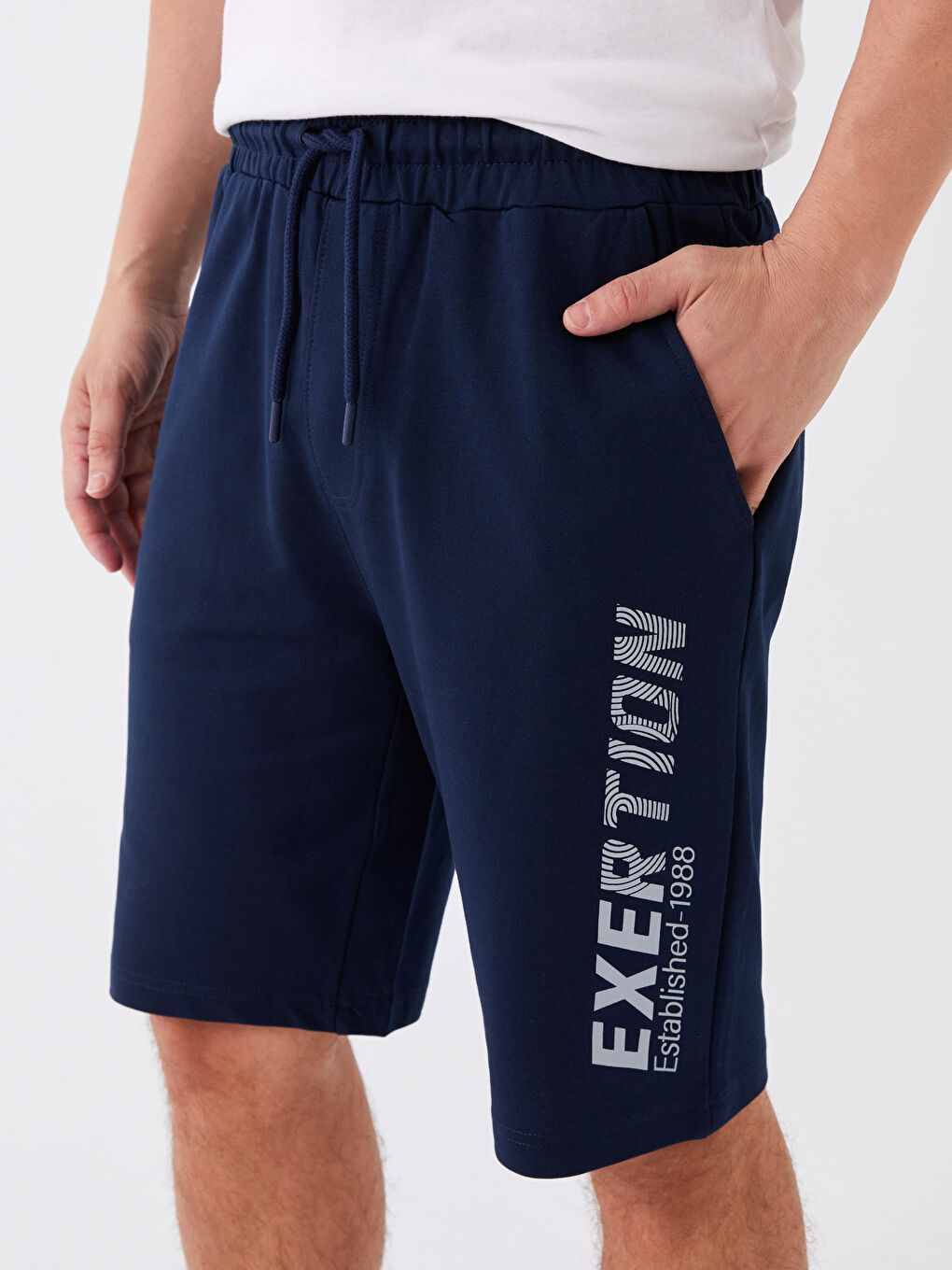 LCWAIKIKI Basic Standard Fit Men's Shorts -S3KP60Z8-DWP