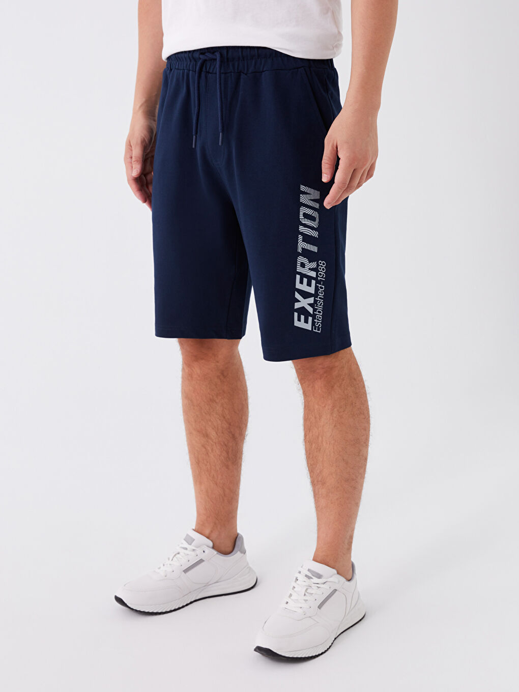 LCWAIKIKI Basic Standard Fit Men's Shorts -S3KP60Z8-DWP