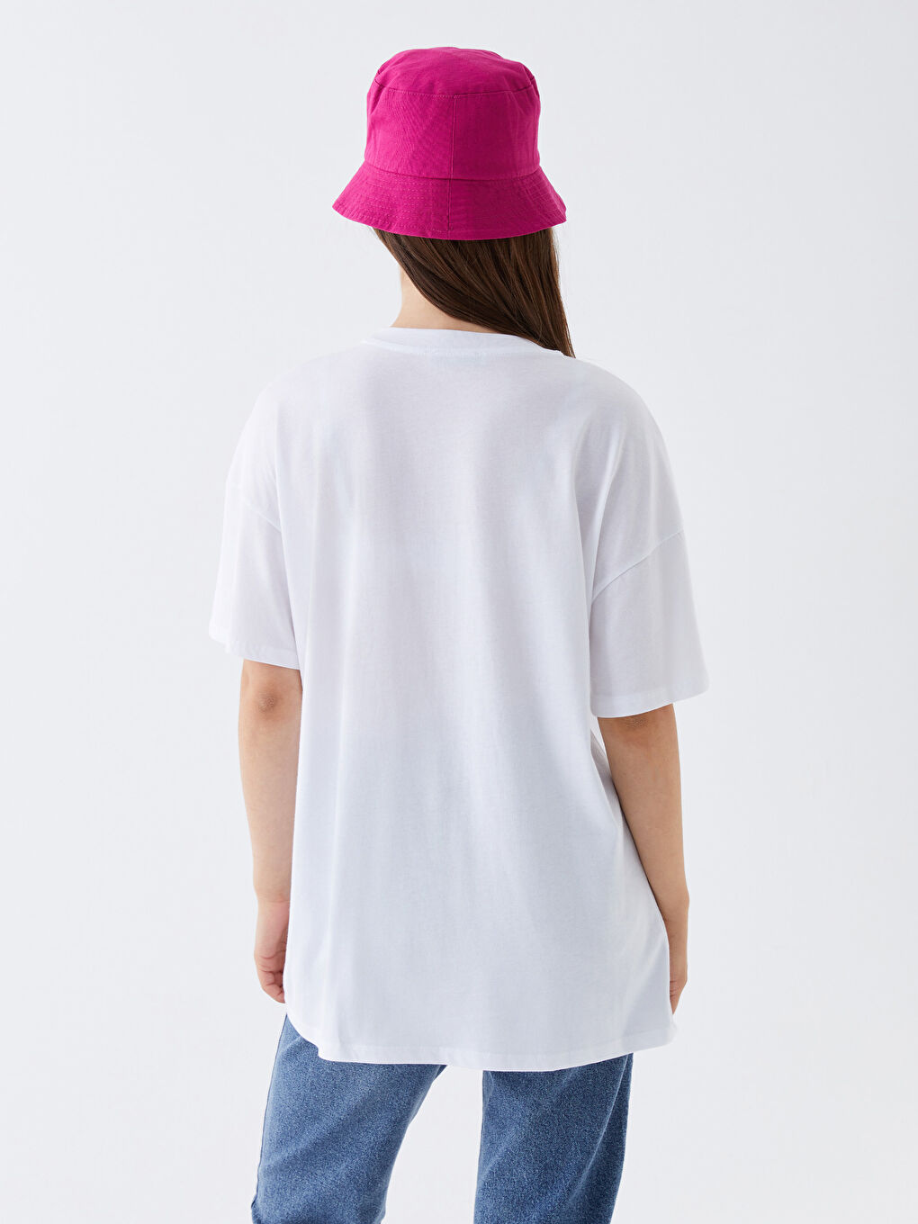 Beyaz Bisiklet Yaka Baskılı Kısa Kollu Kadın Tişört-3