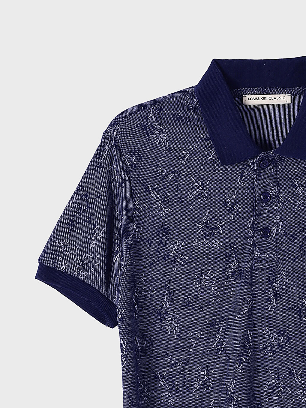 تي شيرت رجالي بياقة بولو بأزرار وكم قصير-1