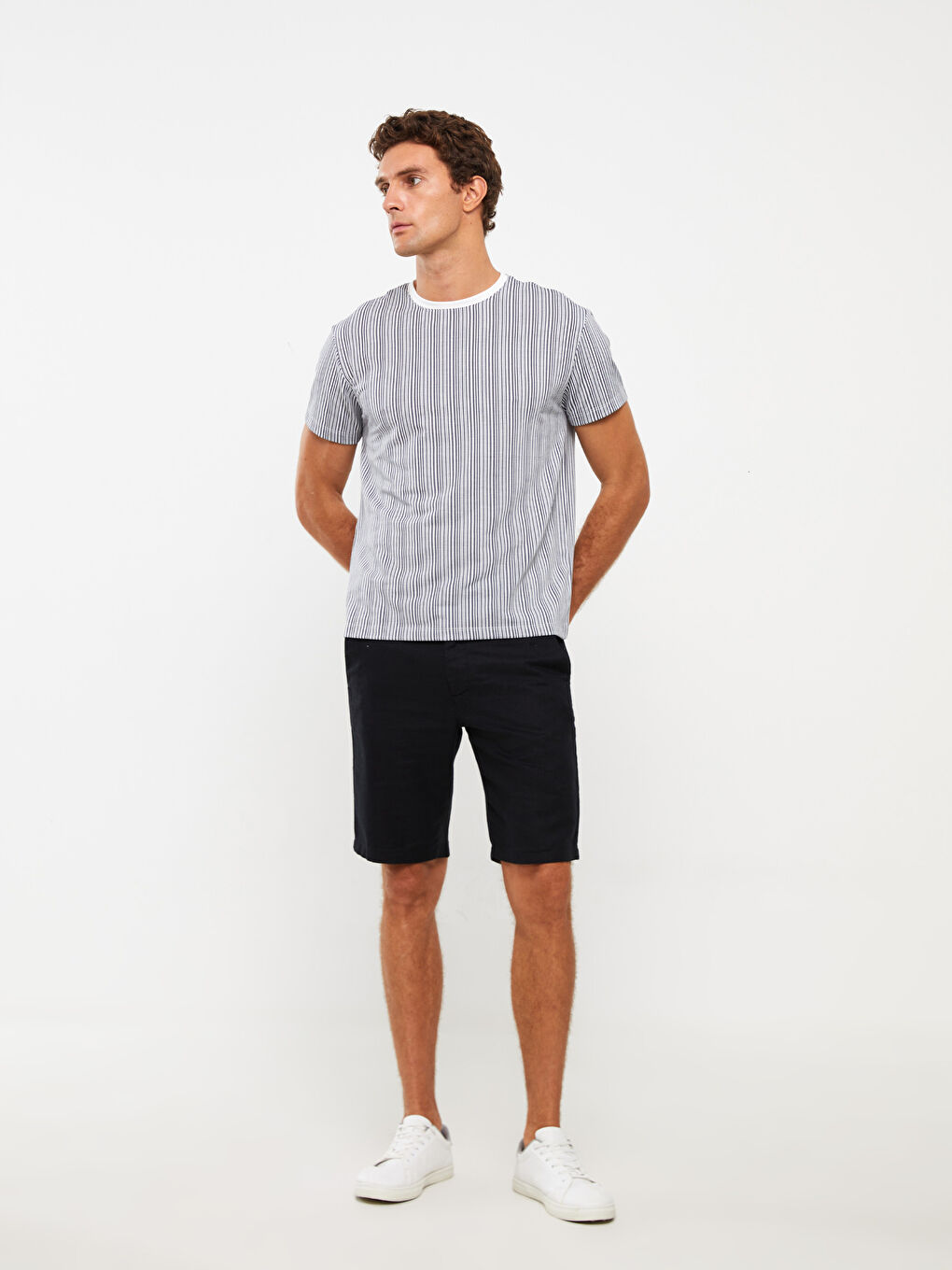 Bej Bisiklet Yaka Kısa Kollu Çizgili Erkek Tişört-2