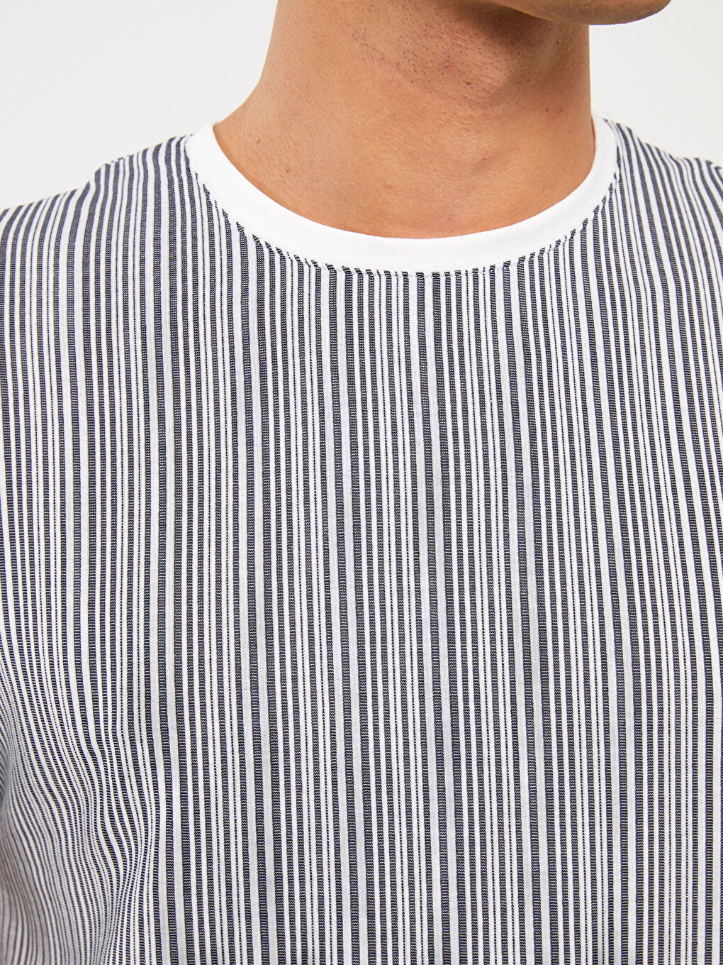 Bej Bisiklet Yaka Kısa Kollu Çizgili Erkek Tişört-3