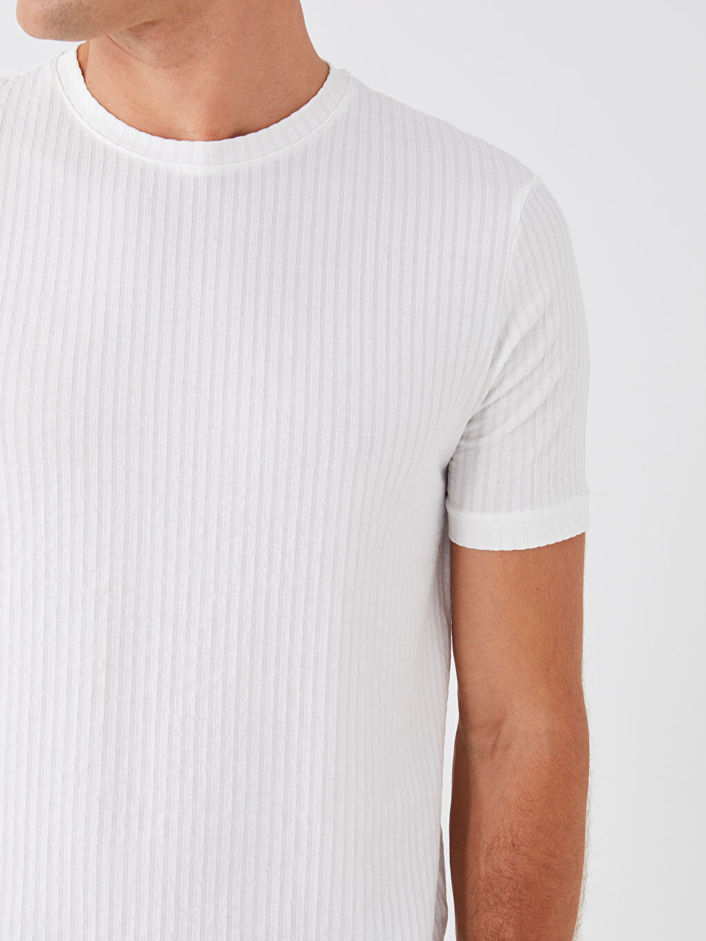 تي شيرت رجالي ياقة دائرية كم قصير مخطط جيرسي-3