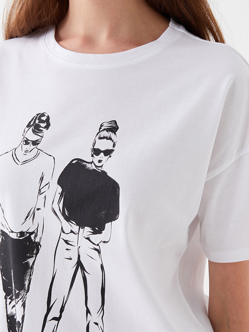 Beyaz Bisiklet Yaka Baskılı Kısa Kollu Kadın Tişört-3