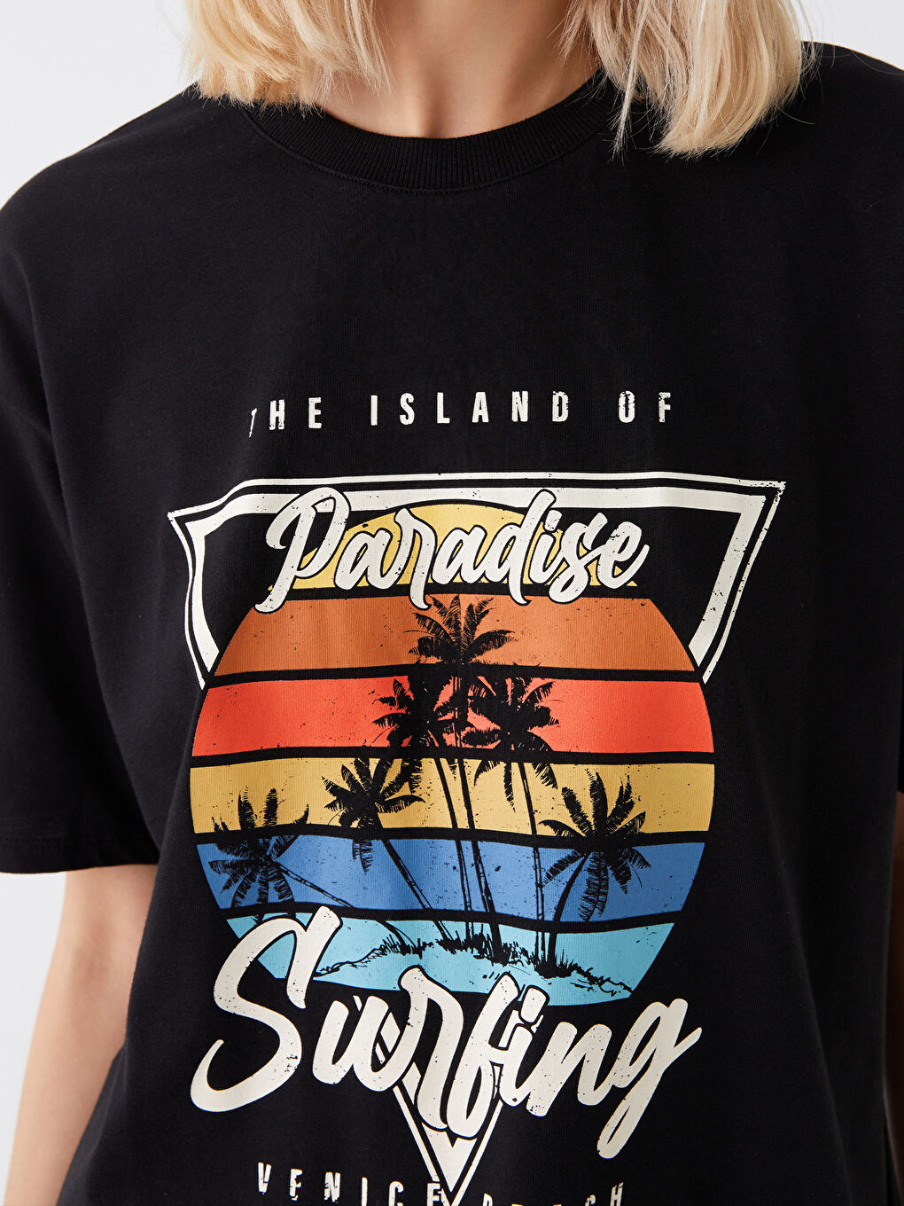 Siyah Bisiklet Yaka Baskılı Kısa Kollu Oversize Kadın Tişört-3