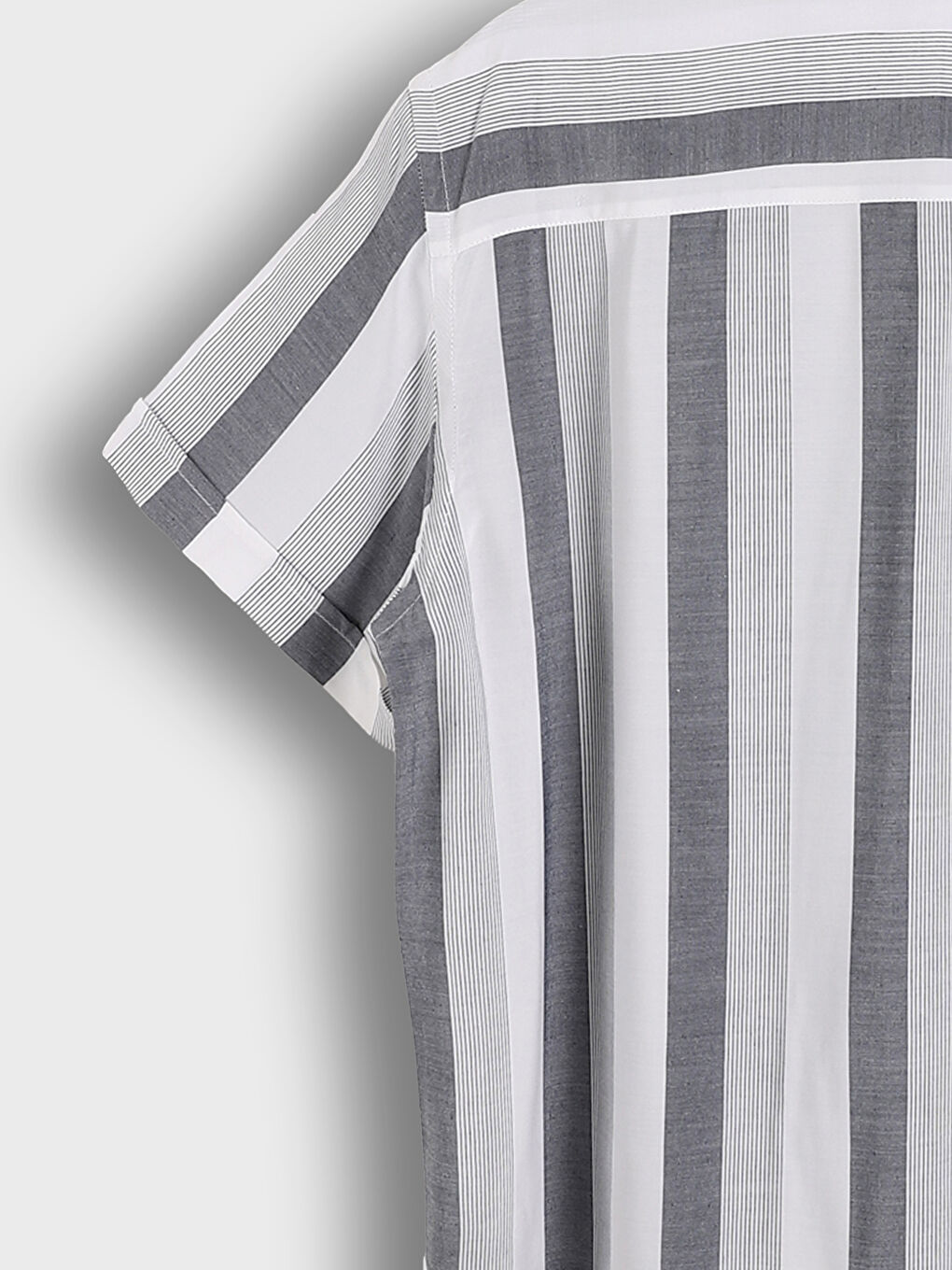 Relaxed Fit Short Sleeve Striped Men's Shirt-3