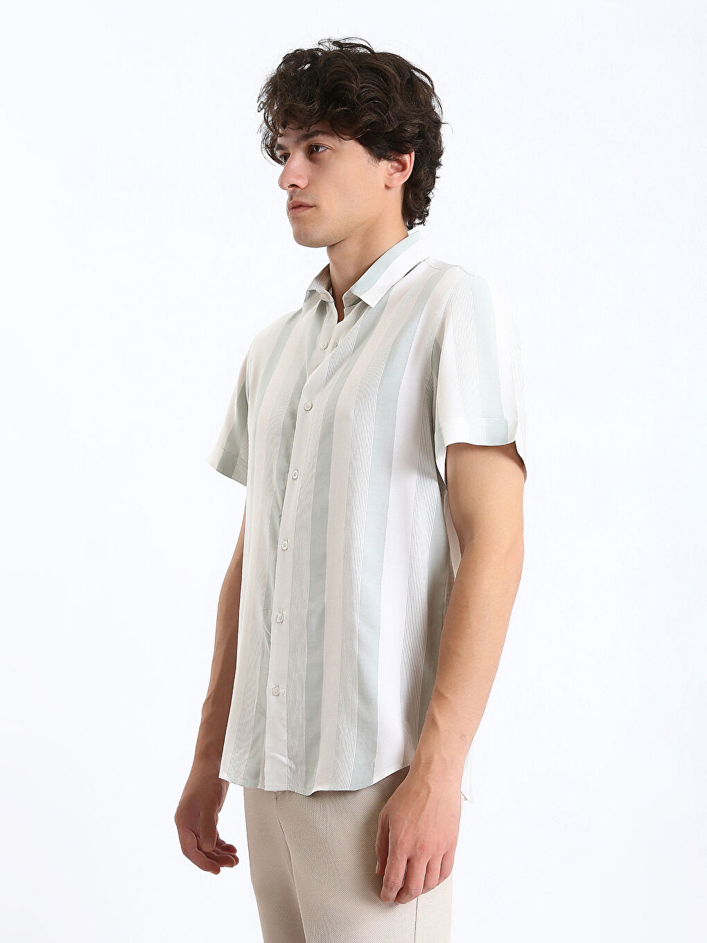 Relaxed Fit Short Sleeve Striped Men's Shirt-3