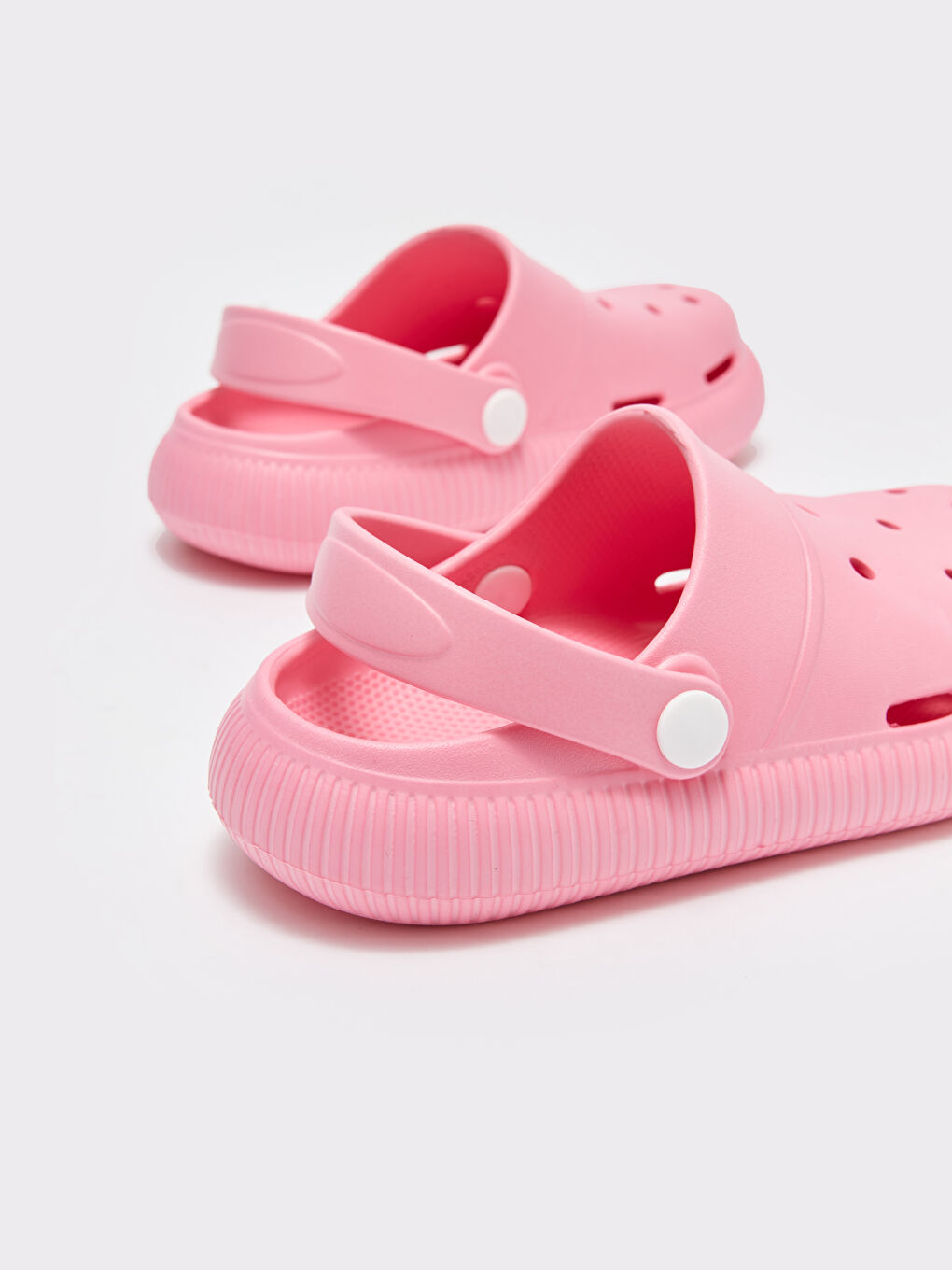 Сандалии для девочек с перфорированным дизайном-4