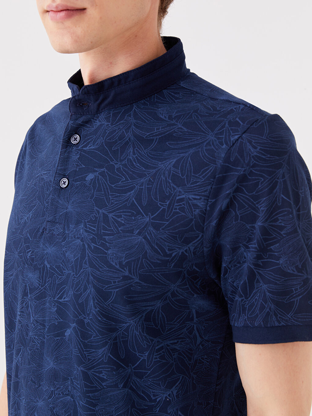 Lacivert Hakim Yaka Kısa Kollu Desenli Erkek Tişört-3