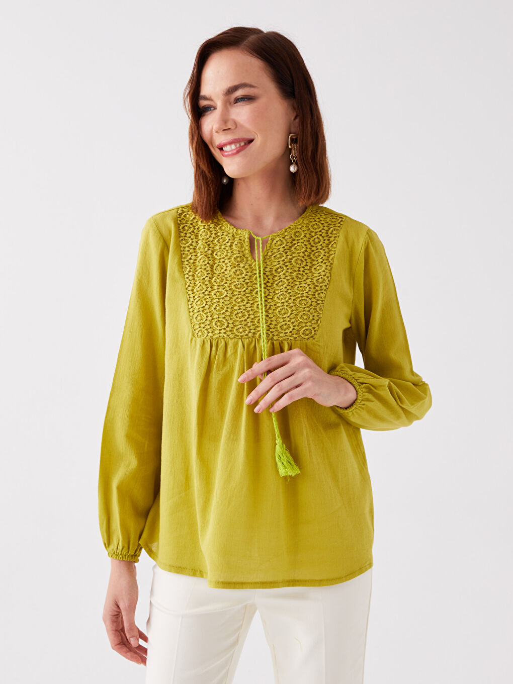 Haki Bağlamalı Yaka Desenli Kadın Bluz