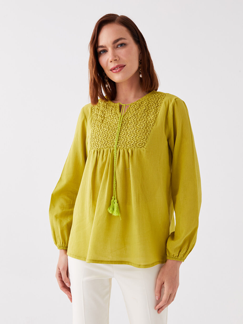 Haki Bağlamalı Yaka Desenli Kadın Bluz-1