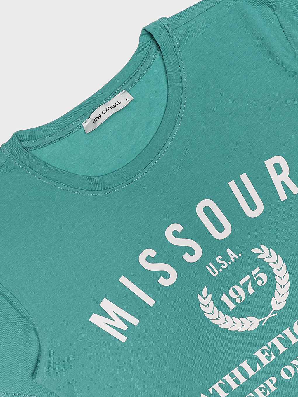 تيشيرت نسائي بأكمام قصيرة وياقة دائرية مطبوع-2