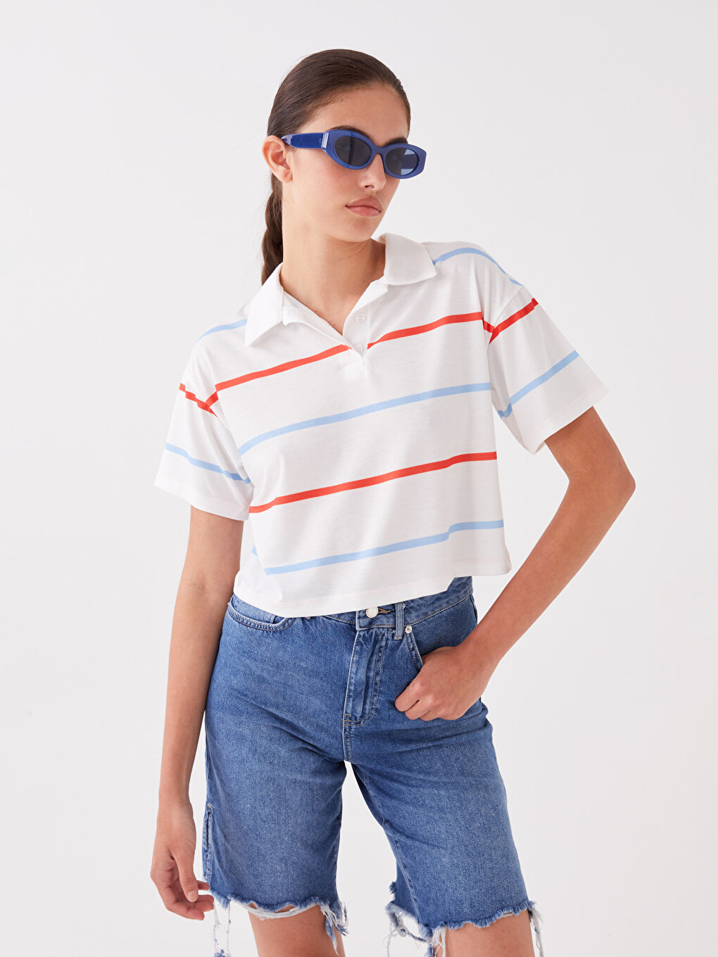 Beyaz Polo Yaka Kadın Tişört