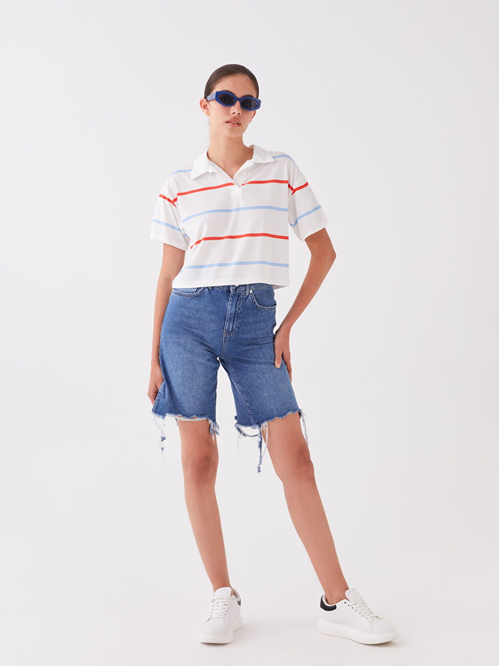 Beyaz Polo Yaka Kadın Tişört-2