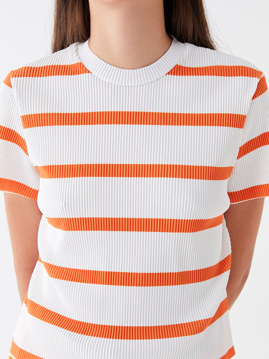 Turuncu Bisiklet Yaka Çizgili Kadın Tişört-3