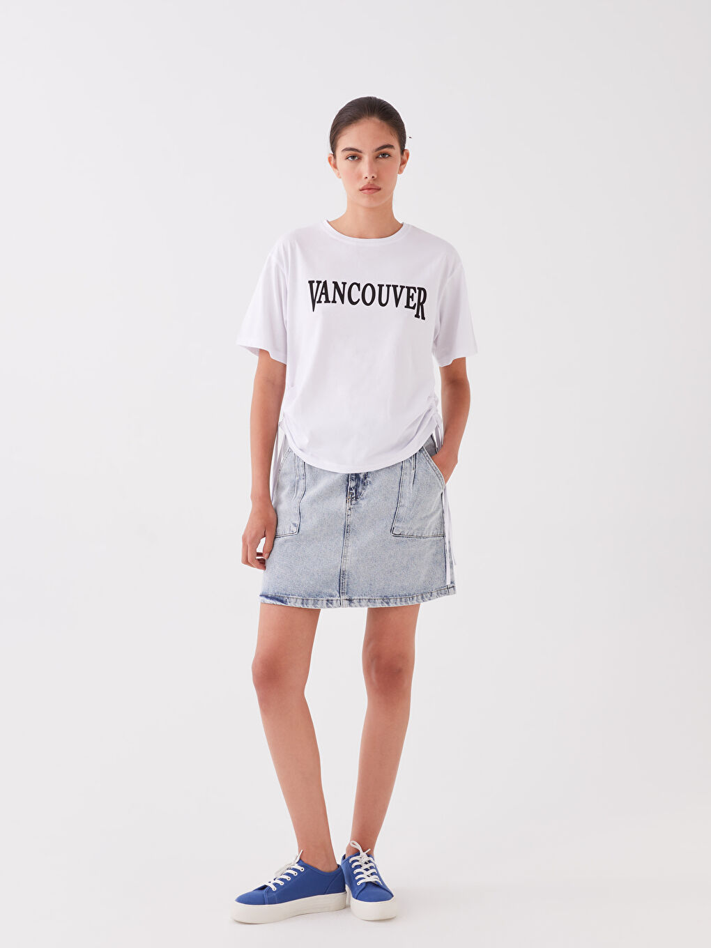 Beyaz Bisiklet Yaka Baskılı Kadın Tişört-2