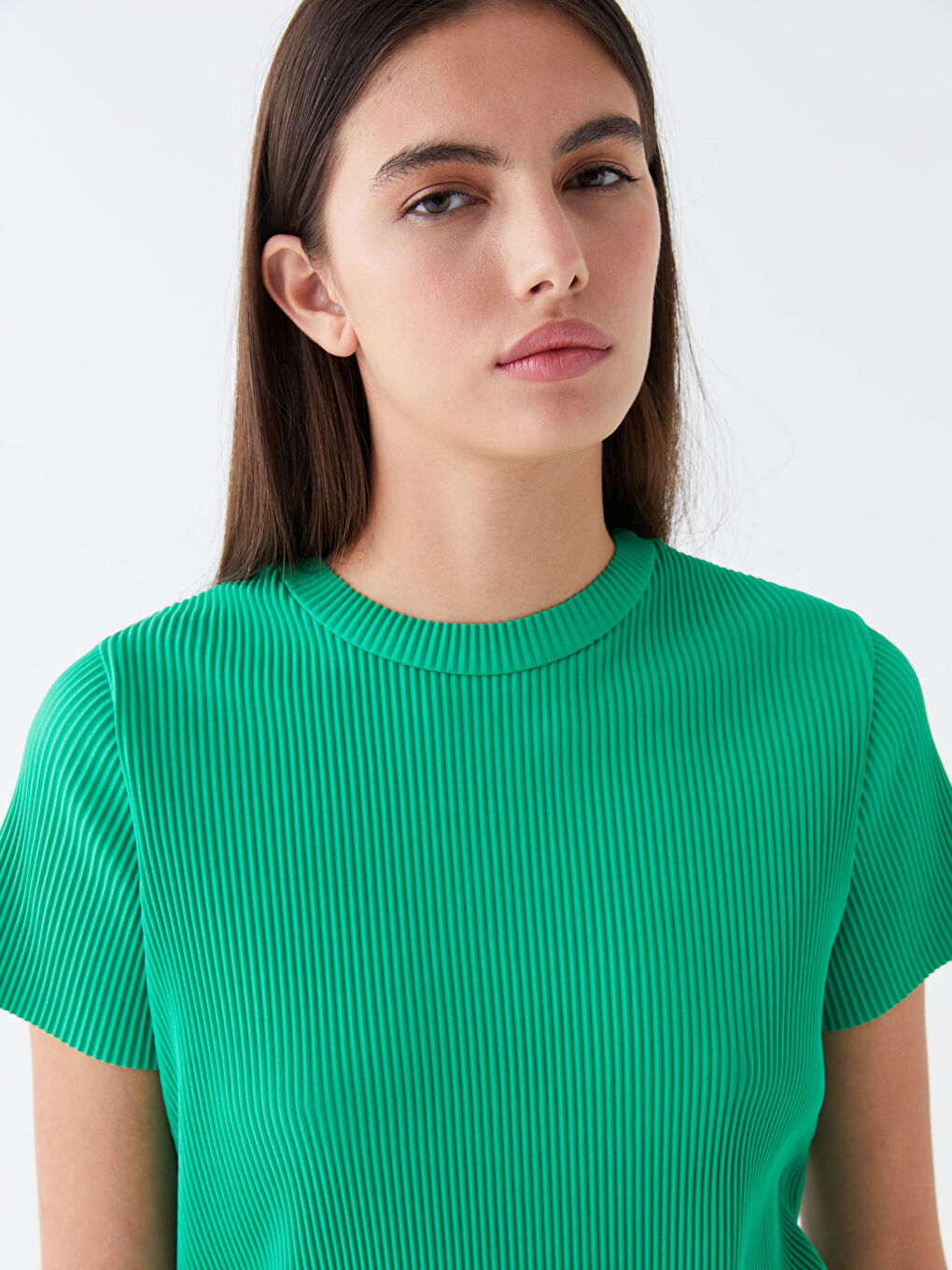 Yeşil Bisiklet Yaka Kadın Tişört-2