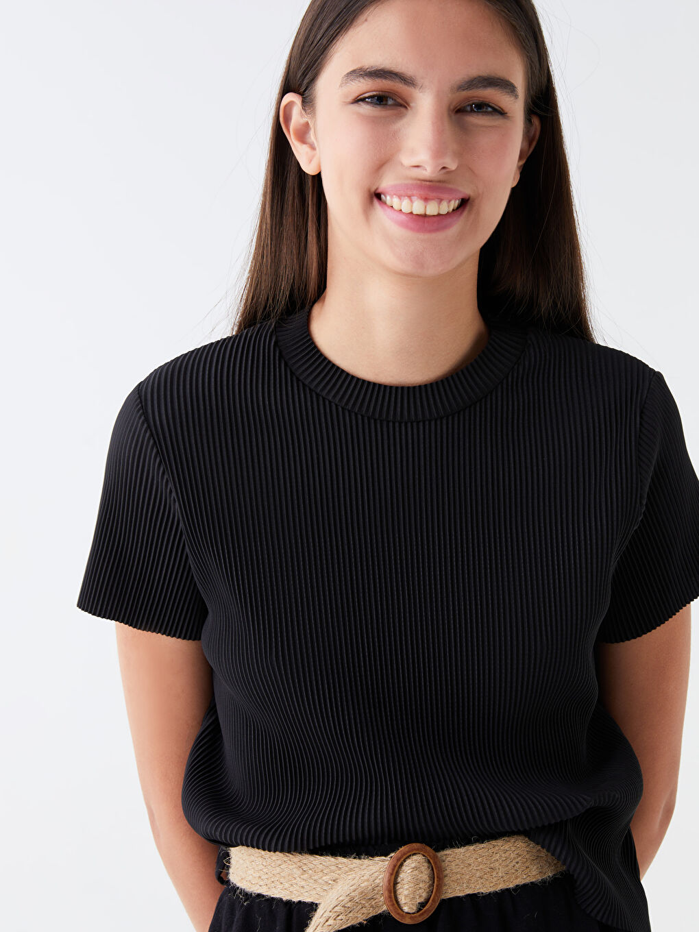 Siyah Bisiklet Yaka Kadın Tişört