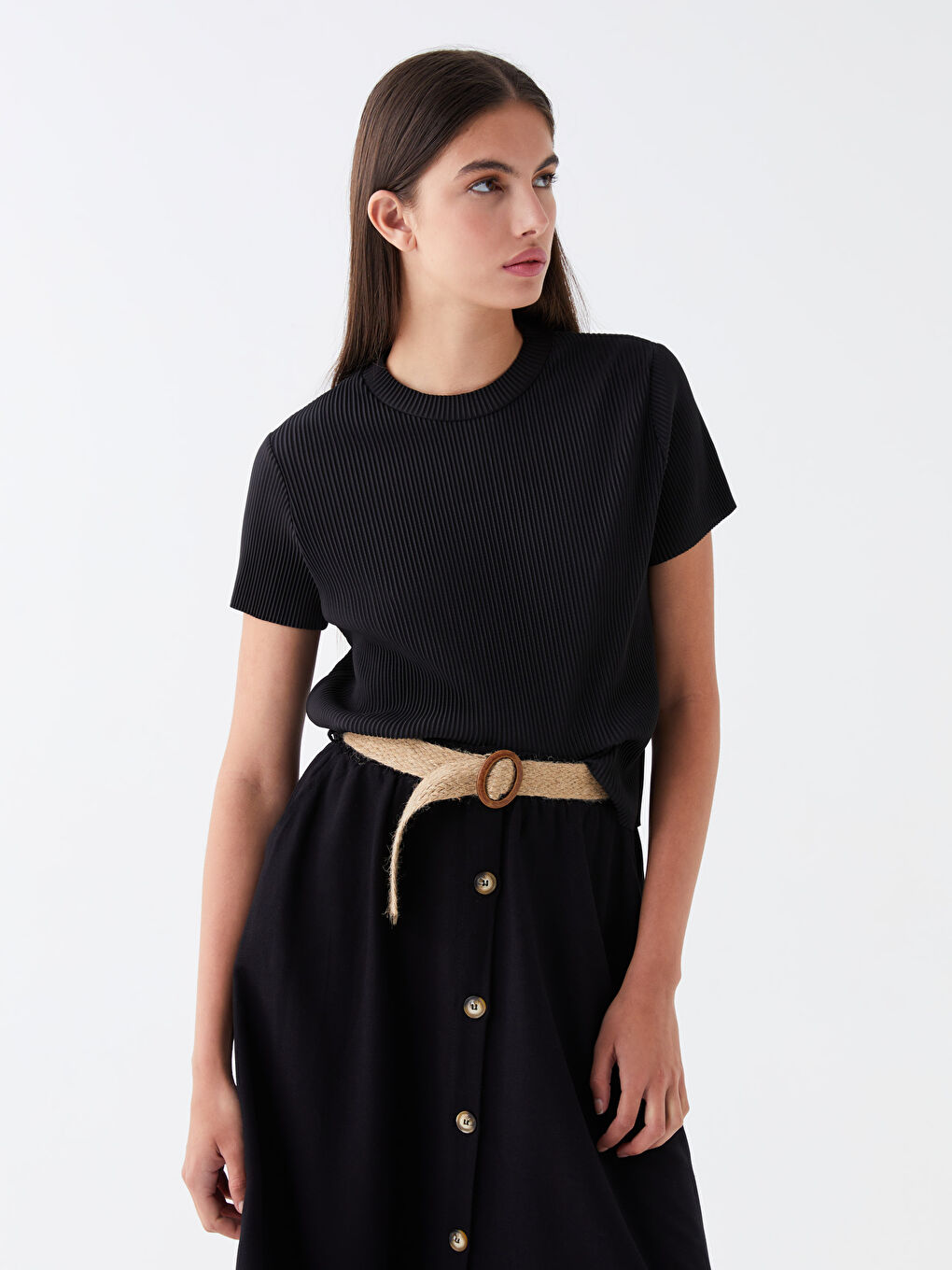 Siyah Bisiklet Yaka Kadın Tişört-1