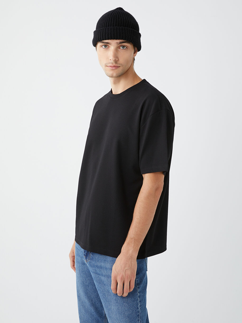 Siyah Bisiklet Yaka Kısa Kollu Erkek Tişört-2