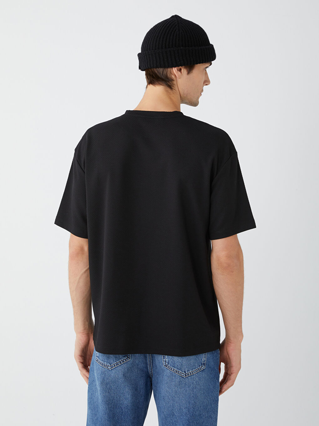 Siyah Bisiklet Yaka Kısa Kollu Erkek Tişört-4