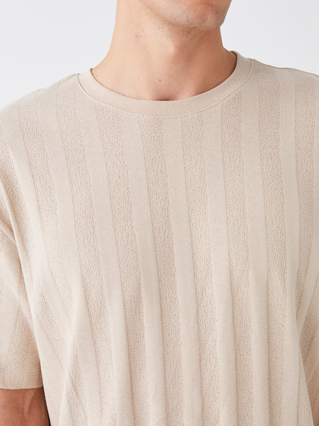 Bej Bisiklet Yaka Kısa Kollu Erkek Tişört-3