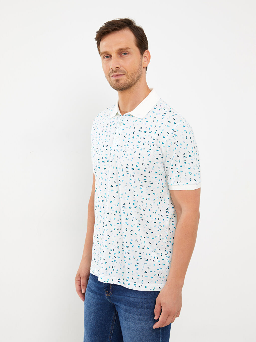 Beyaz Polo Yaka Kısa Kollu Desenli Erkek Tişört-1