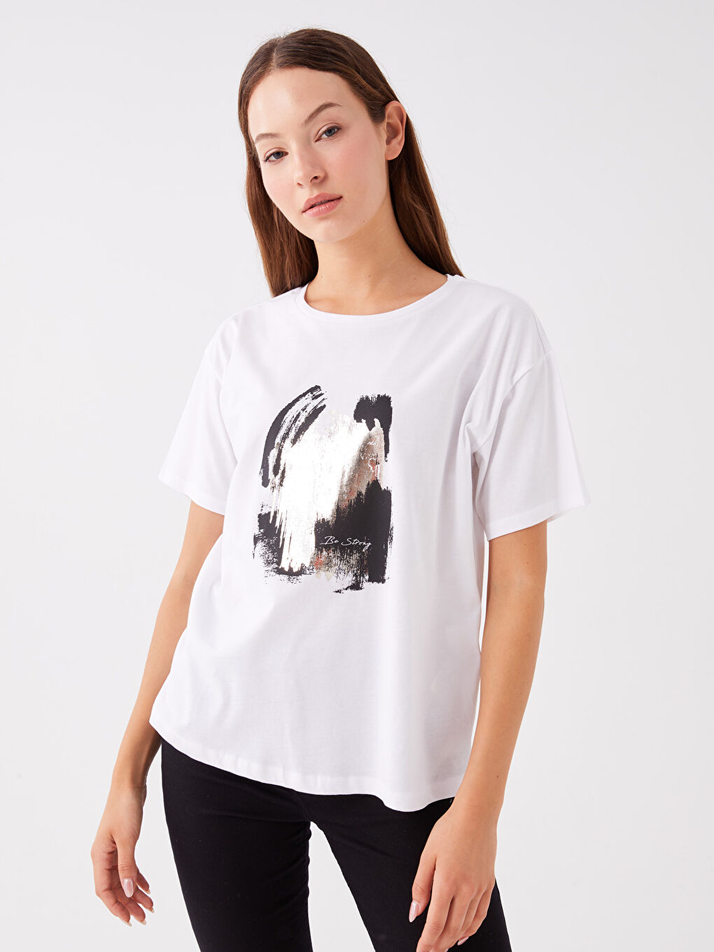 Ekru Bisiklet Yaka Baskılı Kısa Kollu Kadın Tişört