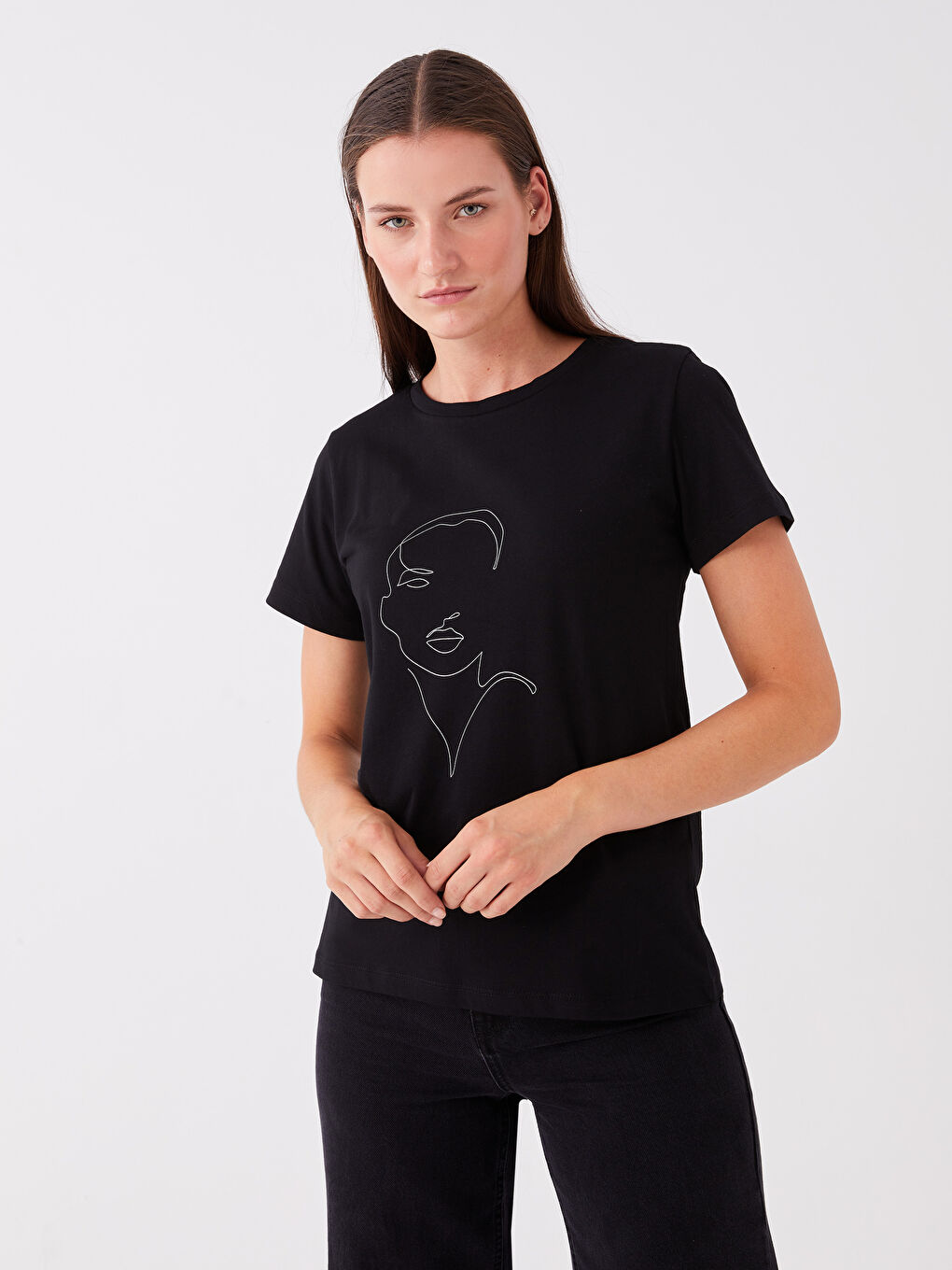 Siyah Bisiklet Yaka Baskılı Kısa Kollu Kadın Tişört-1