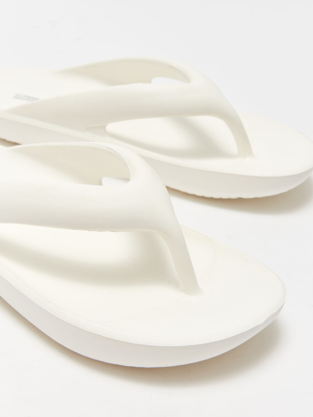 Beyaz Kadın Parmak Arası Terlik-2