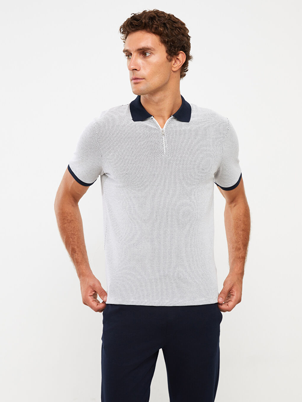 Beyaz Polo Yaka Kısa Kollu Erkek Tişört