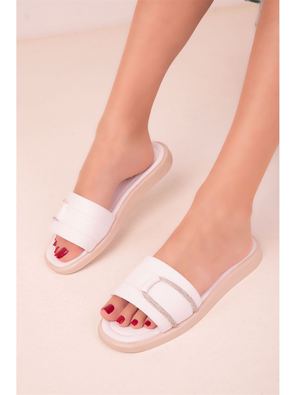 Beyaz Deri Görünümlü Önü Açık Kadın Terlik-3