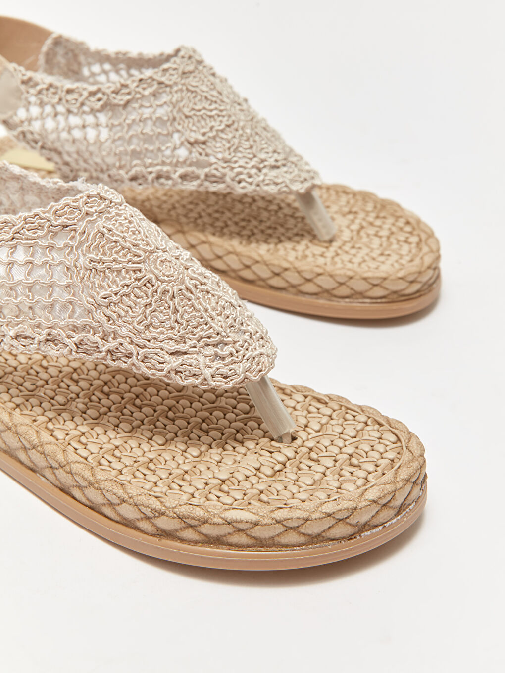 Bej Dantelli Parmak Arası Kadın Sandalet-2