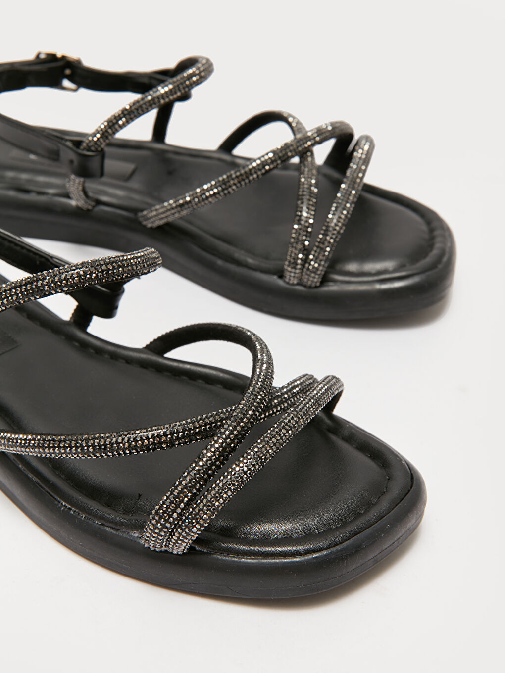 Siyah Taşlı Kadın Sandalet-2