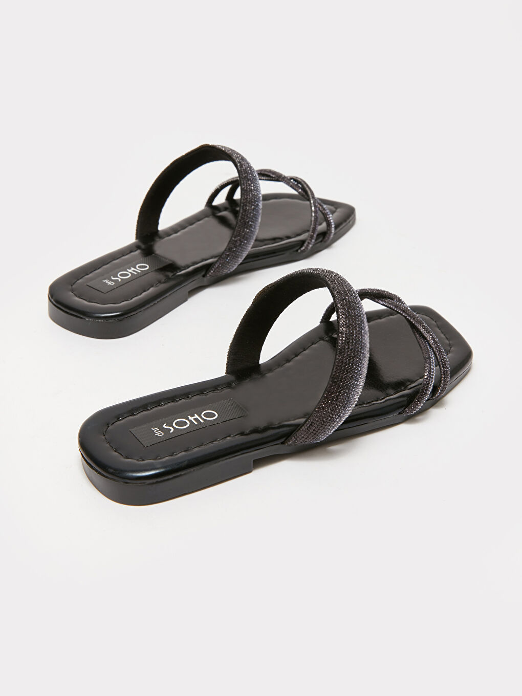 Siyah Taşlı Kadın Terlik-4